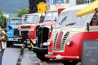 07.06.2025 Sarnen Kanton Obwalden Schweiz. An Pfingsten treffen sich ueber 500 Oldtimer in Sarnen OW. Bild Saurer Oldtim-stock-photo