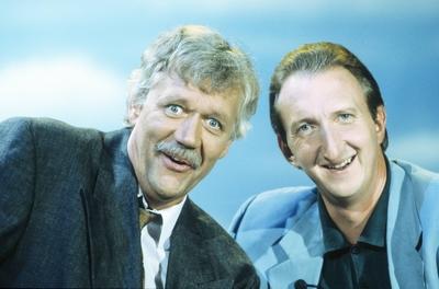 Mike Kr?ger re und Carlo von Tiedemann 08 91 dar Fernsehen Film Komik Schauspiel quer Portrait f-stock-foto