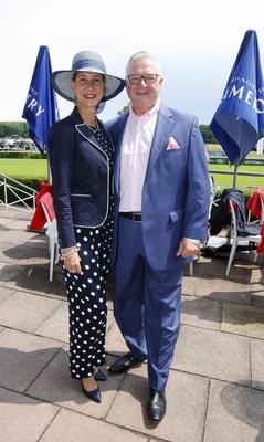 Kathrin Bernikas, Frank Henkel beim Fashion Raceday auf der Rennbahn Hoppegarten. *** Kathrin Bernikas, Frank Henkel at-stock-foto