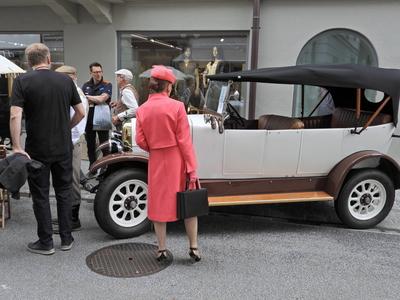 07.06.2025 Sarnen Kanton Obwalden Schweiz. An Pfingsten treffen sich ueber 500 Oldtimer in Sarnen OW. Bild : Nostalgie K-stock-photo
