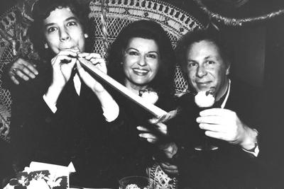 Archiv Sohn Helen Donath Opernsaengerin Ehemann Muenchen 1981 Archiv Motive Helen Donath Sylvester Gaeste Muenchen *** A-stock-photo