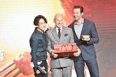 BEIJING CHINA MARCH 01 L R Taiwanese singer Yoga Lin English actor Patrick Stewart Australia-stock-photo