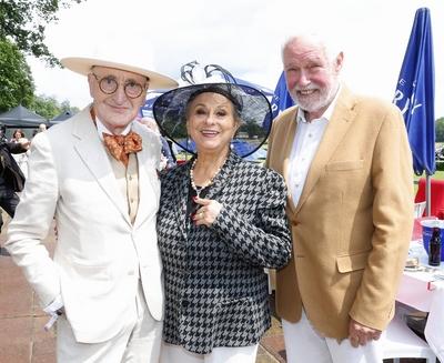 G?nther Krabbenh?ft, Dagmar Frederic, Dr. Klaus Lenk beim Fashion Raceday auf der Rennbahn Hoppegarten. *** G?nther Krab-stock-foto