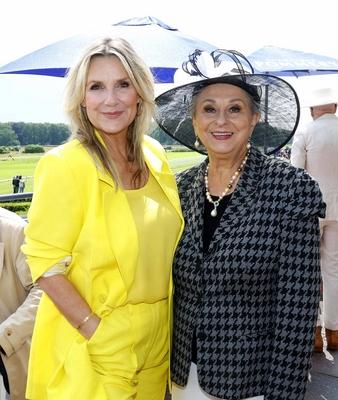 Kim Fisher, Dagmar Frederic beim Fashion Raceday auf der Rennbahn Hoppegarten. *** Kim Fisher, Dagmar Frederic at the Fa-stock-foto