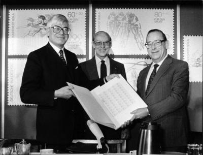 Christian Schwarz-Schilling, Josef Neckermann, Friedrich Zimmermann Die Abbildung zeigt Postminister Christian Schwarz-S-stock-foto