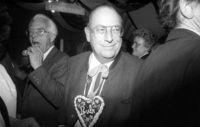 M?nchen 1989 Oktoberfestauftakt in Bonner Landesvertretung Bundesminister f?r Verkehr Friedrich Zi-stock-photo