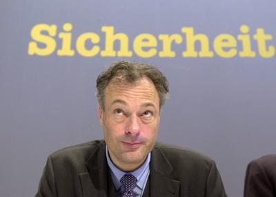 Ronald B Schill Innensenator Partei Rechsstaatlicher Offensive Schill Partei in der Hambur-stock-foto