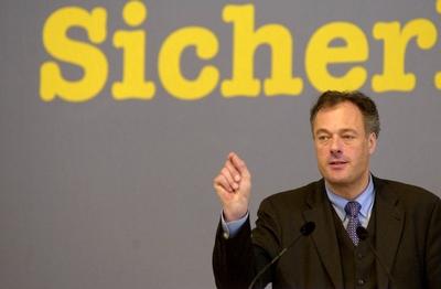 Ronald Barnabas Schill Entlassung Der Hamburger Innensenator Ronald Barnabas Schill wurde am Diensta-stock-photo