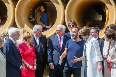 DEU Deutschland Hessen Kassel 10 06 2017 Er?ffnung der documenta 14 When We Were Exhaling I-stock-foto