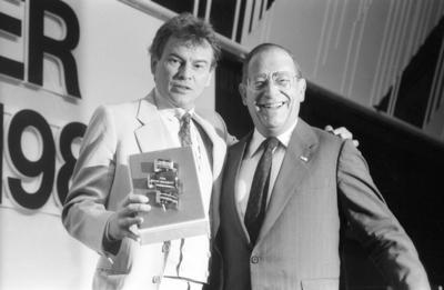 Bildnummer: 58482176  Datum: 01.06.1984  Copyright: imago/teutopressHorst Buchholz (li.) und Friedrich Zimmermann 06/84 ot Friedrich Zimmermann (re.) und Horst Buchholz bei Deutscher Filmpreis 1984 im Hotel Intercontinental im Juni 1984 in Berlin Gala Feier Auszeichnung Preis Deutschland deutsch Deutscher Mann Schauspieler Schauspiel Film Kino TV Politiker Politik CSU Innenminister Inneres Bundesminister Minister MdB Bundesregierung M?nner german politician actor quer halb stehend l?chelnd sprechend Troph?e haltend sw People xdp x0x 1984 quer  58482176 Date 01 06 1984 Copyright Imago  Horst Buchholz left and Friedrich Zimmermann 06 84 OT Friedrich Zimmermann right and Horst Buchholz at German Film Prize 1984 in Hotel Inter-Continental in June 1984 in Berlin Gala Celebrations Award Prize Germany German German Man Actor Acting Film Cinema TV Politicians politics CSU Interior Minister Home Affairs Federal Minister Ministers MP Federal government Men German politician Actor horizontal half standing smiling Spoken Trophy holding black and white Celebrities XDP x0x 1984 horizontal-stock-photo