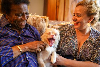 Mallorca, Spanien, Entertainer-Legende Roberto Blanco feiert seinen 88. Geburtstag im Kreis seiner Familie: Stolz pr?sen-stock-foto