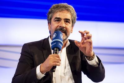 Journalist Deniz Y?cel am Samstag, 19. Oktober 2019 auf der Frankfurter Buchmesse 2019. Frankfurter Buchmesse 2019 ***-stock-foto