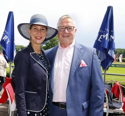 Kathrin Bernikas, Frank Henkel beim Fashion Raceday auf der Rennbahn Hoppegarten. *** Kathrin Bernikas, Frank Henkel at-stock-foto