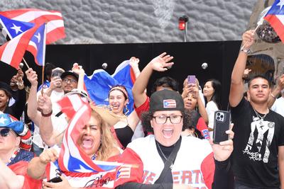 (new) the 68th national puerto rican day parade was held on june 8th 2025, new york city, ny, u. S. A. The theme for 202-stock-foto