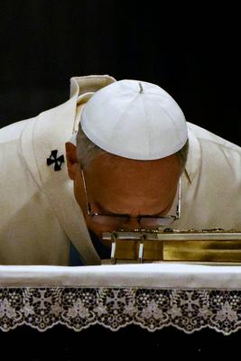 ITALY - POPE LEO XIV   PRESIDES OVER HOLY MASS ON THE OCCASION OF THE JUBILEE OF THE HOLY SEE IN SAINT PETER'S BASILICA  AT  THE  VATICAN - 2025/6/9-stock-foto