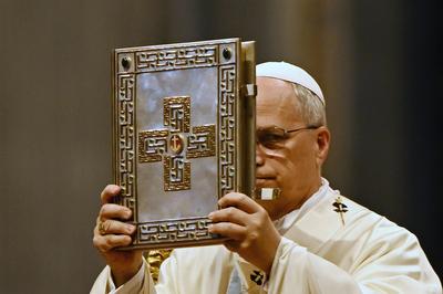 ITALY - POPE LEO XIV   PRESIDES OVER HOLY MASS ON THE OCCASION OF THE JUBILEE OF THE HOLY SEE IN SAINT PETER'S BASILICA  AT  THE  VATICAN - 2025/6/9-stock-foto