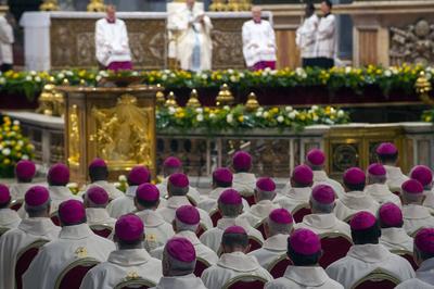 ITALY - POPE LEO XIV   PRESIDES OVER HOLY MASS ON THE OCCASION OF THE JUBILEE OF THE HOLY SEE IN SAINT PETER'S BASILICA  AT  THE  VATICAN - 2025/6/9-stock-foto
