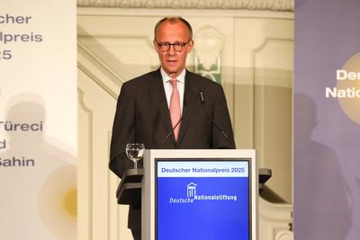 Verleihung des Deutschen Nationalpreieses-stock-foto