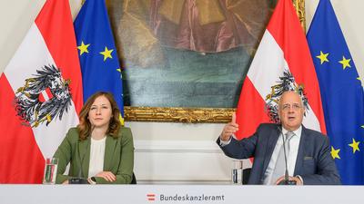 20250610 Praesentation Entwicklung der Situation der Kinder und Jugendlichen in Oesterreich-stock-photo