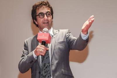 SHANGHAI, CHINA - JUNE 14: (CHINA OUT) Canadian stage director and film director Atom Egoyan attends photocall of movie-stock-foto