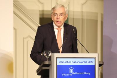 Verleihung des Deutschen Nationalpreieses-stock-foto