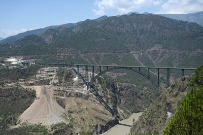 Highest Railway Arch Bridge Over The River Chenab At Reasi Jammu-stock-foto