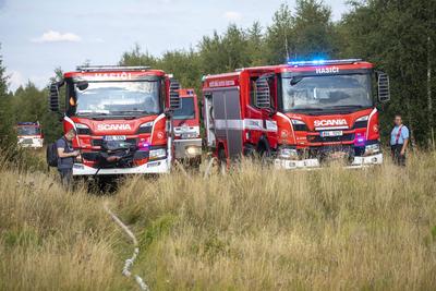 ID 656 Am fr?hen Abend bemerkten die Kameraden der Freiwilligen Feuerwehr Satzung im Erzgebirgskreis einen Brand im ben-stock-foto