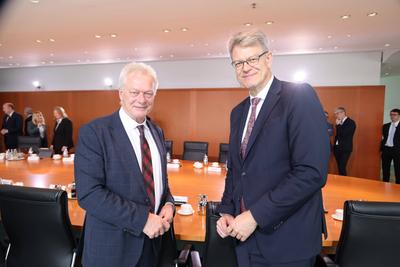 Bundeskanzleramt Kabinett Merz-stock-foto
