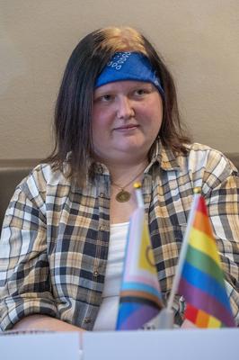 Muenchen, Pressekonferenz im SUB zum CSD, zum CSD-Motto, Aspekt Selbstbestimmtes queeres Leben (Queerit? ): Ju Hofer von-stock-foto