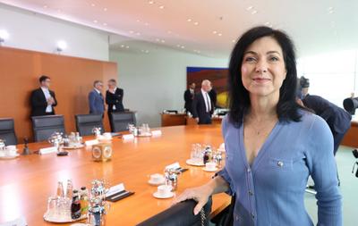 Bundeskanzleramt Kabinett Merz-stock-foto