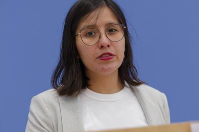 IAB-Studie Auswanderung von Einwanderern-stock-foto