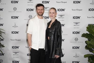 Daniel Grunenberg, Carolin Niemczyk (Glasperlenspiel)-stock-foto