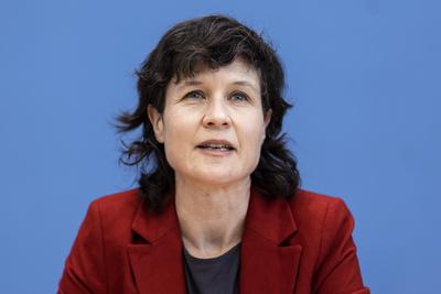 Antje von Broock, Geschaeftsfuehrerin beim Bund fuer Umwelt und Naturschutz Deutschland e.V. (BUND), aufgenommen im Rahm-stock-foto