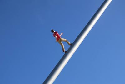 Man walking to the sky (Himmelsst?rmer), Skulptur des US-amerikanischen K?nstlers Jonathan Borofsky, Standort: Vorplatz-stock-photo