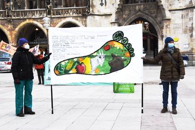 Muenchen 11.01.21 Marienplatz Aktion Bund Naturschutz-Bayerische Umwelt- Verbrauer- Tierschutz - Bauern Organisationen --stock-foto
