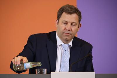 Bundesfinanzministerium Klingbeil-stock-foto