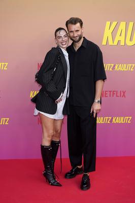 Justine Schl?tter mit Partner Benedikt Gr?tter-stock-photo