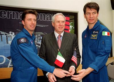 RECORD DATE NOT STATED  At a signing ceremony between the Italian Space Agency (ASI) and NASA for a Framework for Cooper-stock-foto
