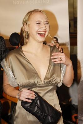 77/ Filmpremiere: Anna Maria Muehe, bei der Novemberkind Premiere im Berliner Kino Interntional, Entertainment, Roter Te-stock-foto