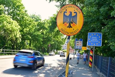 13.6.2025 Grenzkontrolle-stock-foto