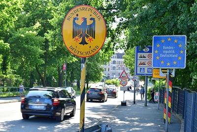 13.6.2025 Grenzkontrolle-stock-foto