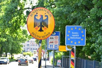 13.6.2025 Grenzkontrolle-stock-foto