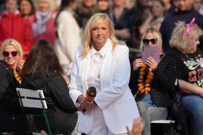 ZDF - Fernsehgarten. Moderatorin Andrea Kiwi Kiewel in der Unterhaltungsshow ZDF Fernsehgarten am 15.09.2024 in Mainz. M-stock-foto