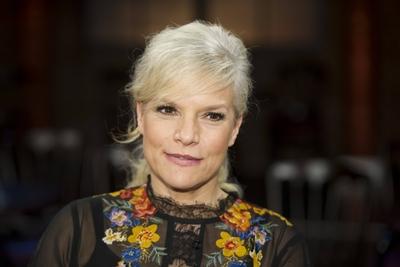 Ina MUELLER M?ller Moderatorin Portraet Portr?t Portrait angeschnittenes Einzelbild Einzelmot-stock-foto