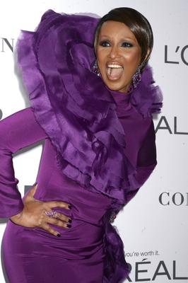 Iman Abdulmajid bei der Verleihung der 27. Glamour Women of the Year Awards 2017 im Kings Theater. New York, 13.11.2017-stock-photo