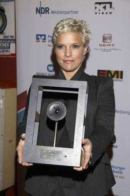 Ina Mueller beim Hamburger Musikpreis HANS am 16. November 2010 in Hamburg . Hamburg Germany *** Ina Mueller at Hamburg-stock-foto