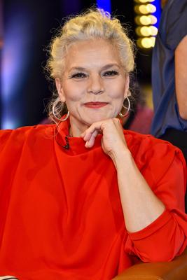 Ina Mueller zu Gast - in der NDR Talk Show am Freitag 01.Juli 2022 aus dem NDR Studio 3 in Hamburg Lokstedt HH Deutschland *** Ina Mueller to Guest in the NDR Talk Show on Friday 01 July 2022 from the NDR Studio 3 in Hamburg Lokstedt HH Germany-stock-photo