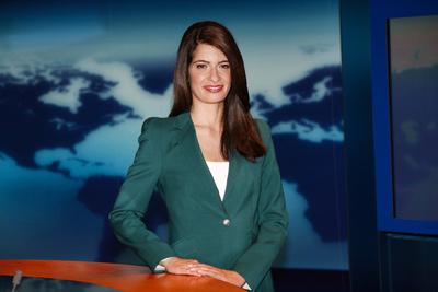 210180-ABB-Zervakis - Archiv - 09.04.2021 TV Moderatorin Linda Zerkakis wird am 26.April die letzte ARD Tagesschau um 20:00 Uhr Moderieren. Sie weselt laut Medien von ARD Aktuell zum Sender Pro 7 zur Unterhaltung HH Deutschland *** 210180 ABB Zervakis Archive 09 04 2021 TV Moderator Linda Zerkakis will on 26 April the last ARD News of the day at 20 00 Clock moderate you weselt according to Media from ARD current to Transmitter pro 7 to Entertainment HH Germany-stock-photo