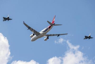 King's Birthday Flypast-stock-foto