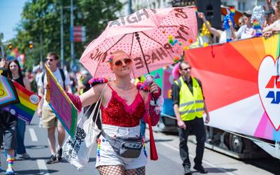 20250614 29. Regenbogenparade-stock-foto